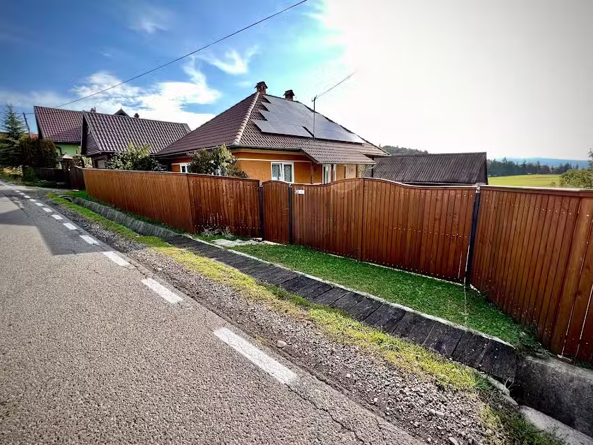 Ibolya kulcsosh&aacute;z &ndash; Sz&eacute;kelyvars&aacute;g