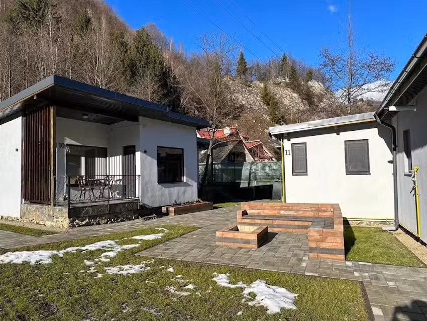 Complexe h&ocirc;telier identique