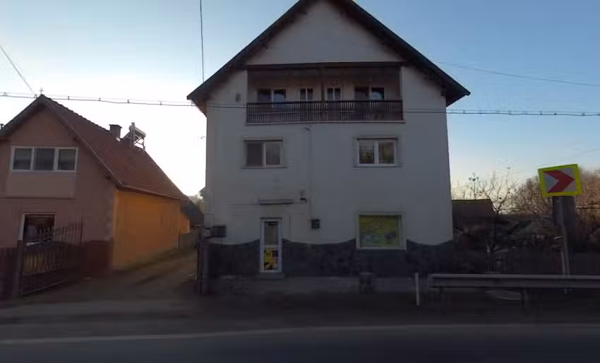 Kata Vend&eacute;gh&agrave;z