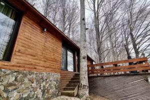 La Cabană by the Lake