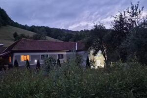 La Shura, Reisen in Apuseni