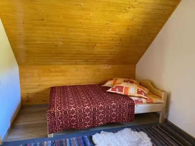 Lukri kulcsosh&aacute;z