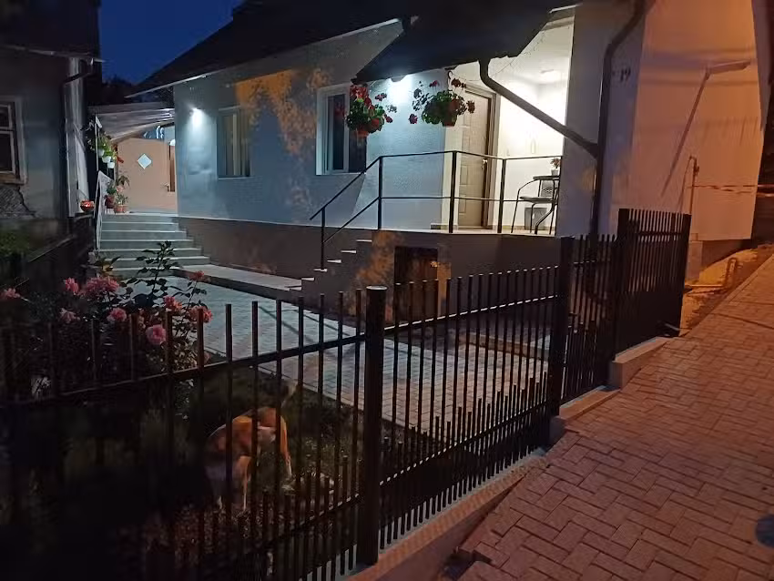 Luxury Runc House