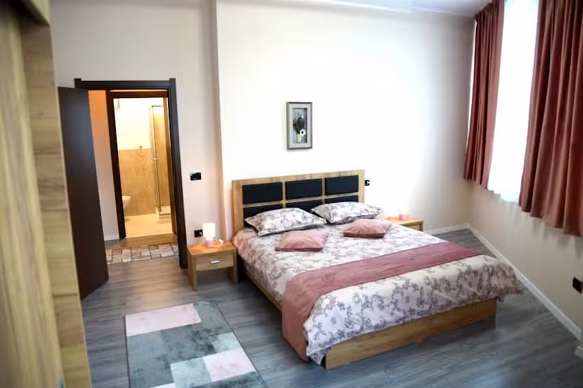 Mădă&rsquo;s Penthouse