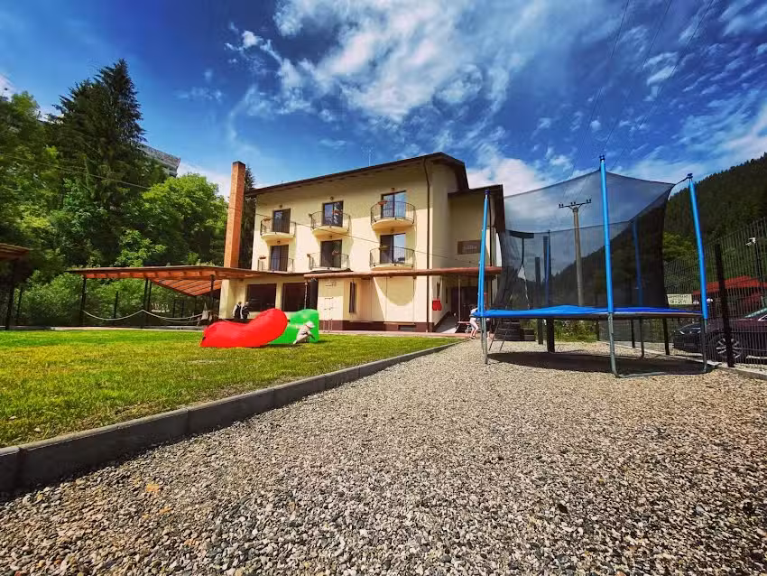 Мезон Платанус