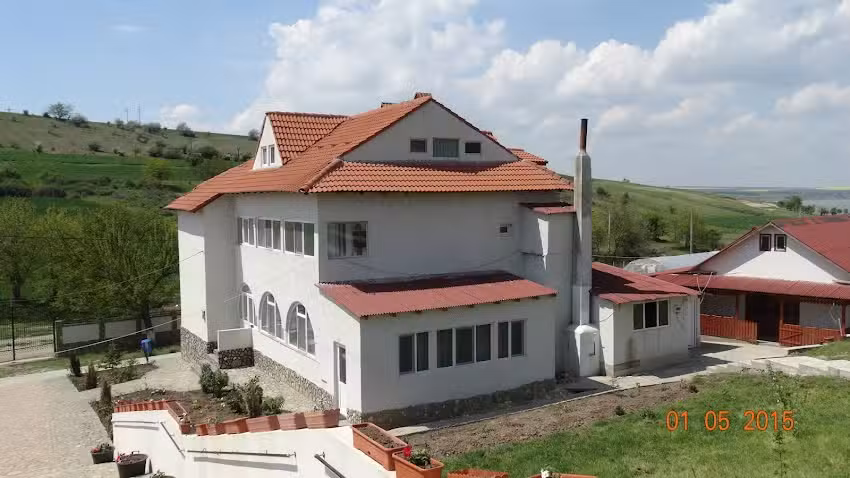 Mănăstirea Ortodoxă din Strunga