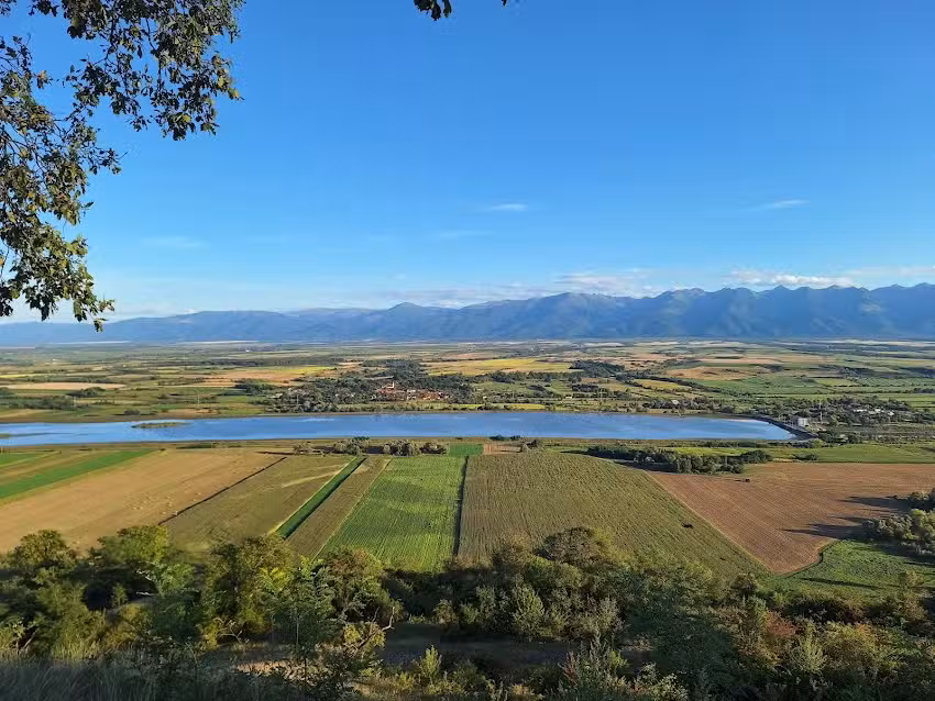 Panor&aacute;m&aacute;s asztal Rucăr