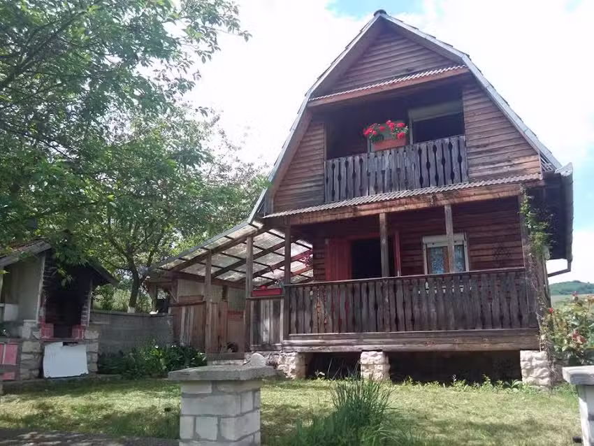 Мера, кућица Попа Дена