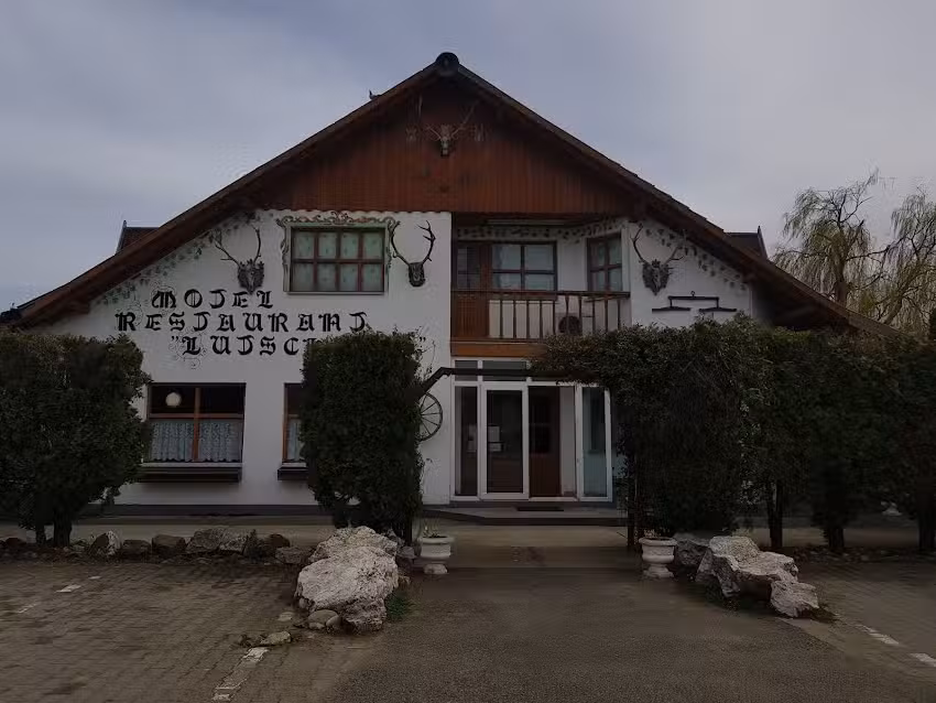Motel Lutsch 2000