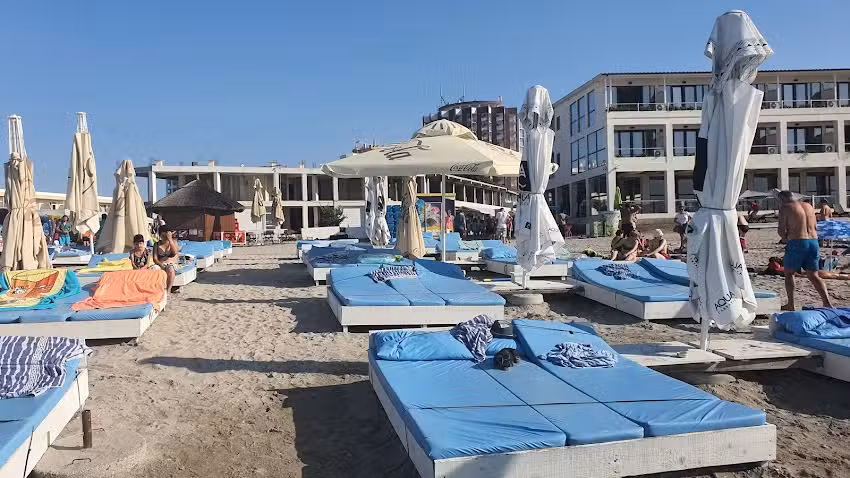 Spiaggia del Palazzo Adriana