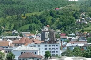 Къща за гости с агротуризъм La Cernat