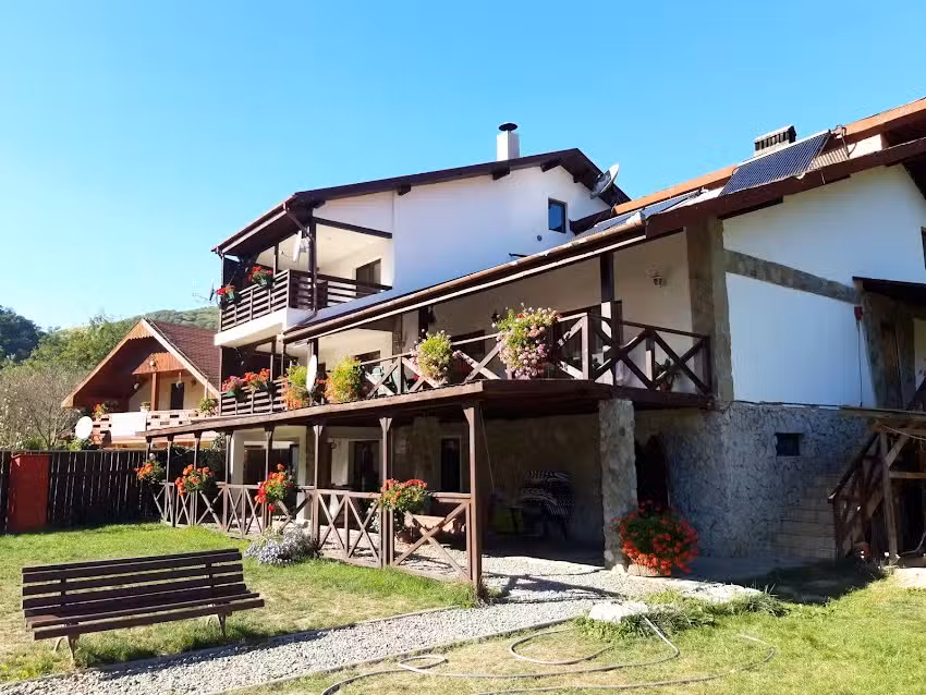 Maison d&rsquo;h&ocirc;tes Poiana Galdei Cottage
