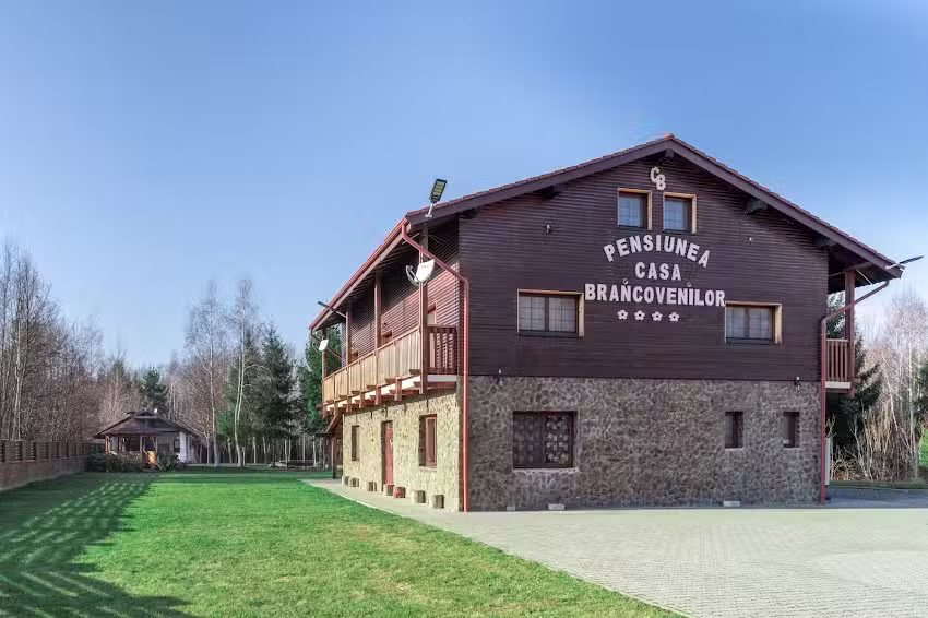 PENSIUNEA CASA BR&Acirc;NCOVENILOR