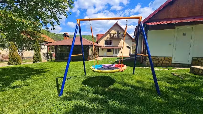 Pensiunea Casa Rareș