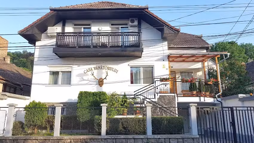 Pensiunea Casa V&acirc;nătorului