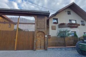 Пенсион Емоке