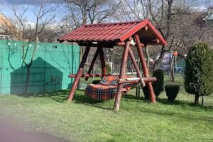 Къща за гости Монади