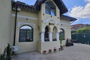 T&ouml;k&eacute;letes Villa Ploiesti
