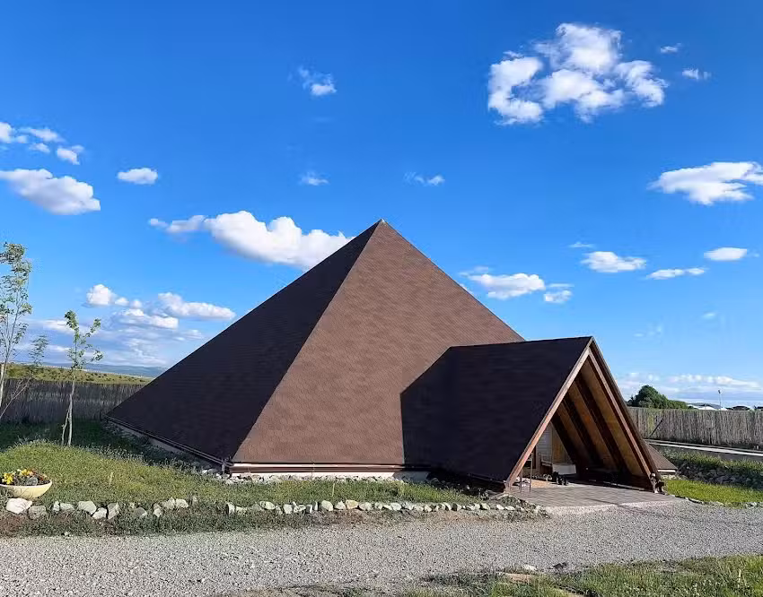 Пирамидално убежище