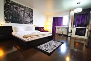 Студио G от MRG Apartments &ndash; Хотелско настаняване Горджулуй / Милитари