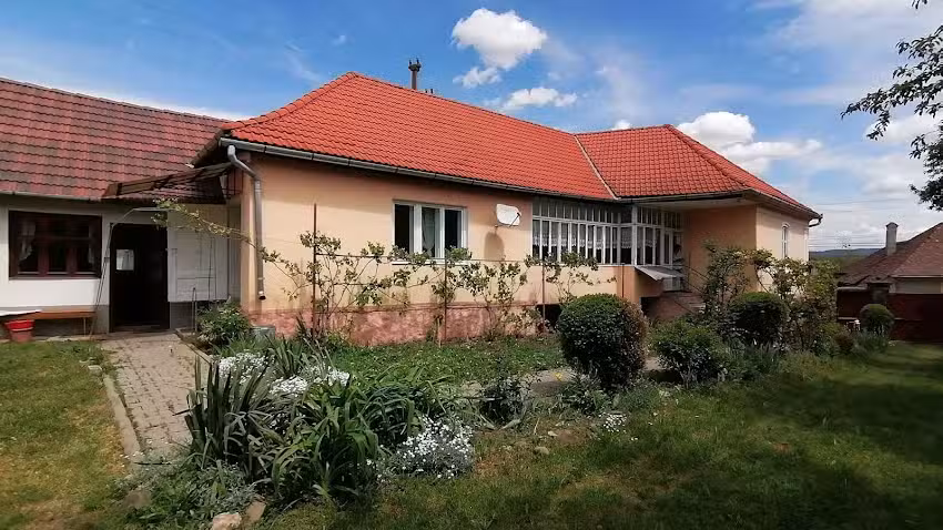 T&aacute;ltos Sz&aacute;ll&oacute;