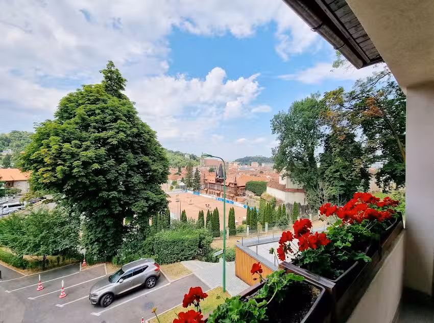 UpperHouse Suites & More