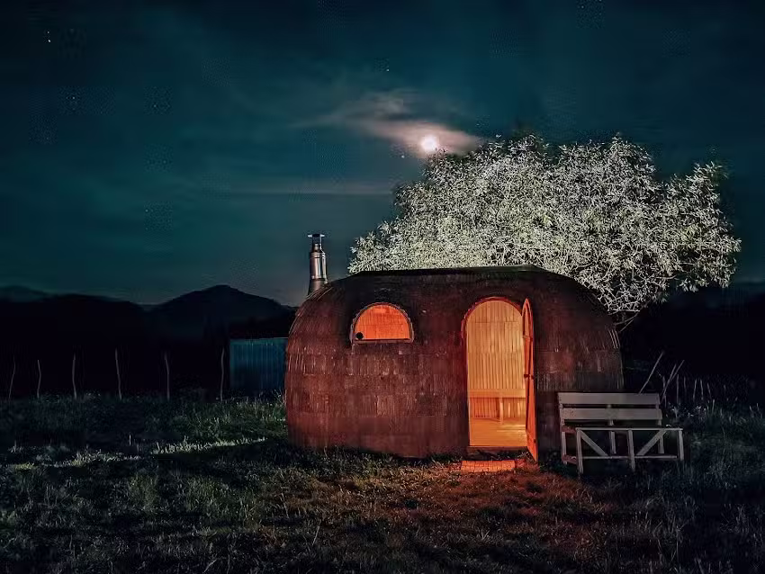 Ursa Mica Glamping Resort