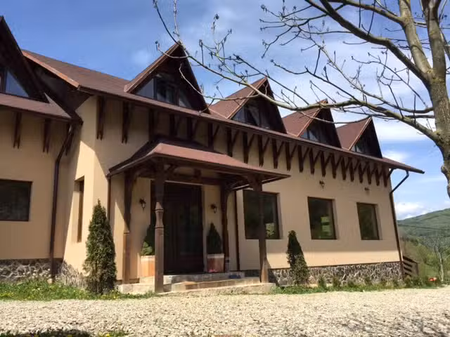 Valea cu Salc&acirc;mi