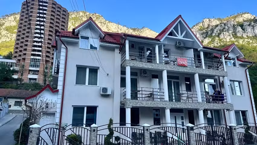 Вила Адонис