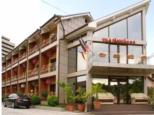 Вила Фаника