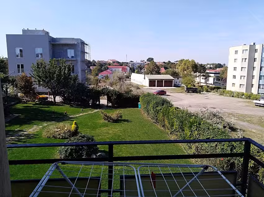 Vila Lacul Sarat