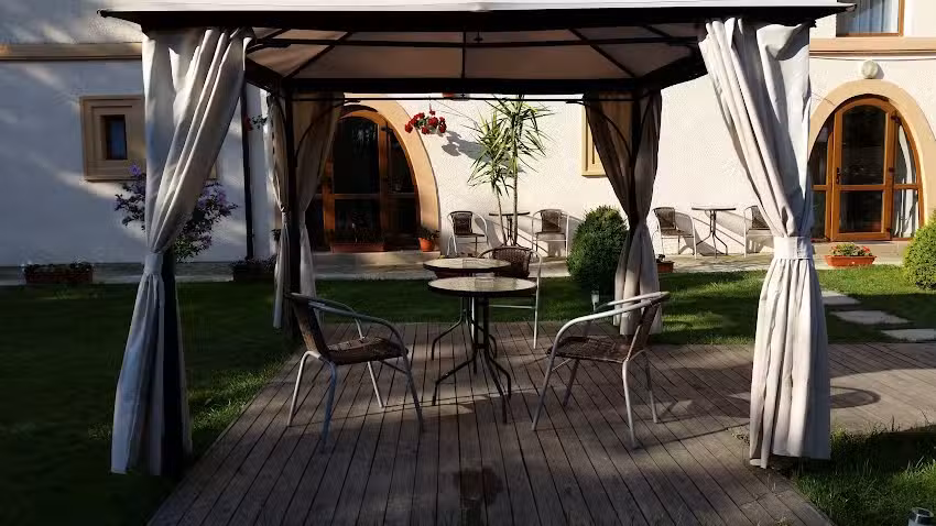 Вила Лукмар