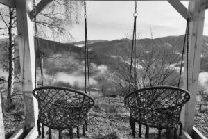 Cabane sauvage panoramique Mari&scaron;el