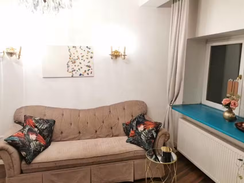 WOW INN КОТРОЧЕНИ
