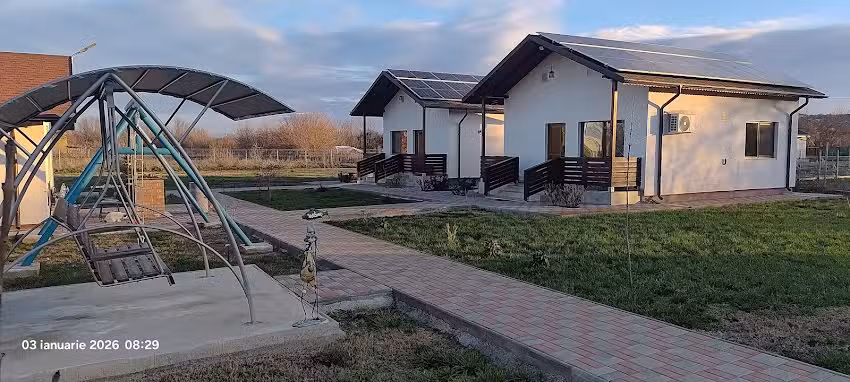 Зандер Хаус